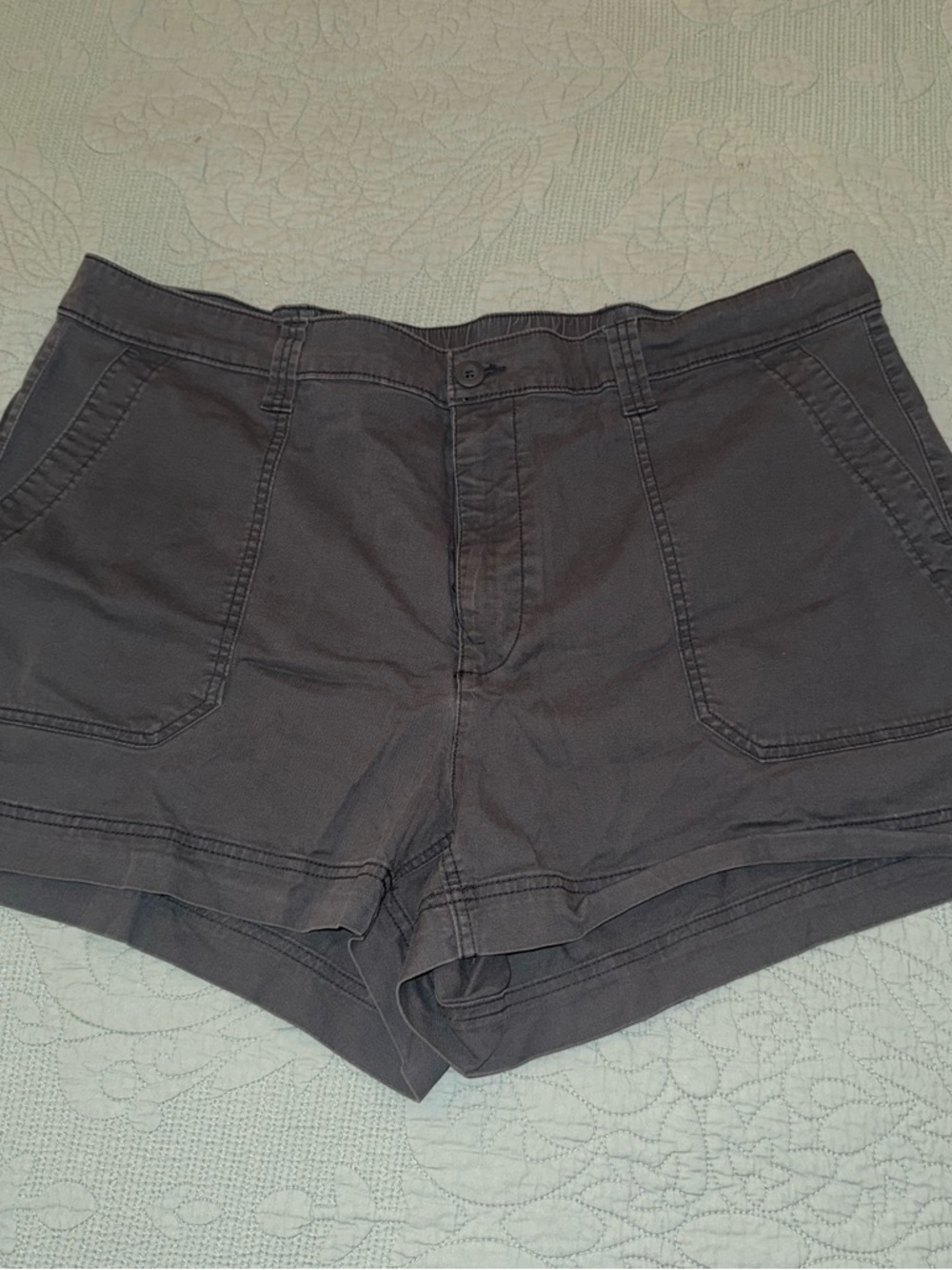 Old Navy Women's Dark Gray High-Rise OG Chino Shorts - Picture 2 of 4